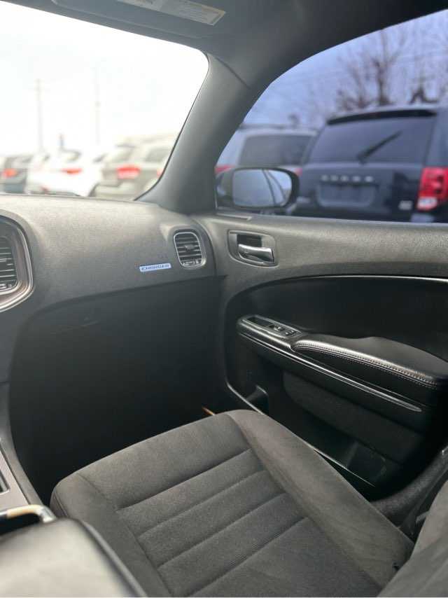 Dodge Charger Image 9