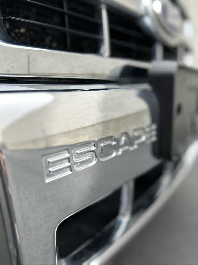 Ford Escape Image 3