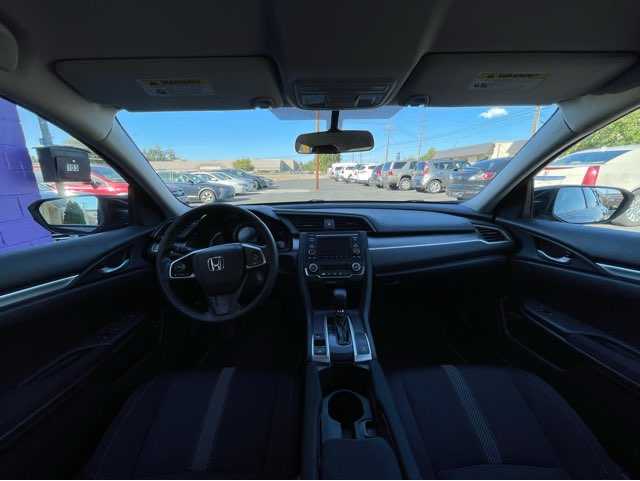 Honda Civic Image 10