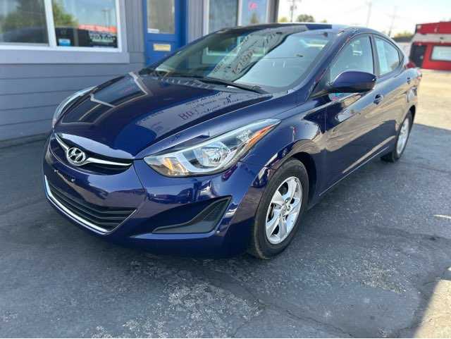 Hyundai Elantra Image 1