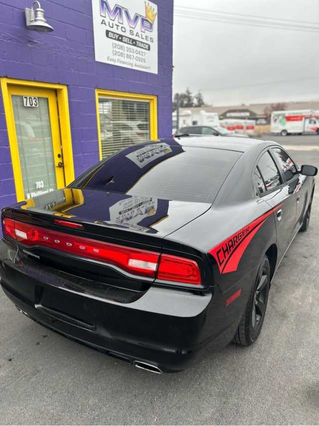 Dodge Charger Image 11