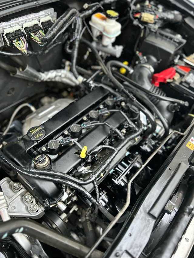 Ford Escape Image 14